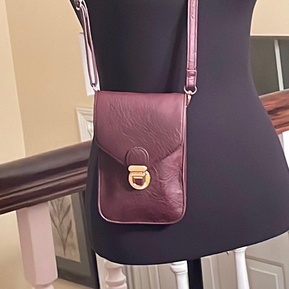 Cell phone holder- crossbody- burgundy